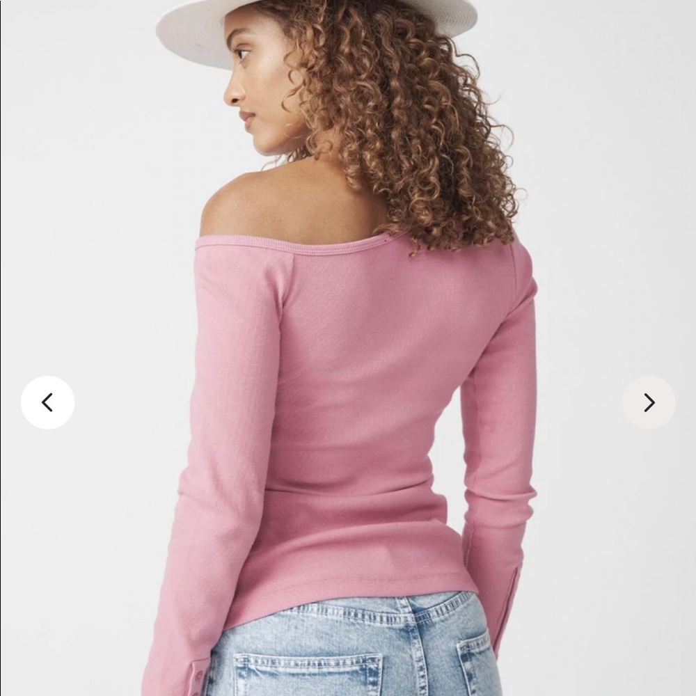 Decjuba off the shoulder pink long sleeve top BNWOT - Picture 3 of 3